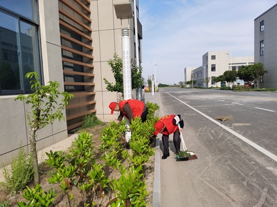 志愿服務(wù)進(jìn)園區(qū) 文明創(chuàng)建我先行